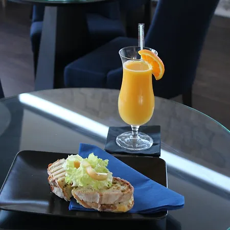 Real Abadia, Congress & 4*